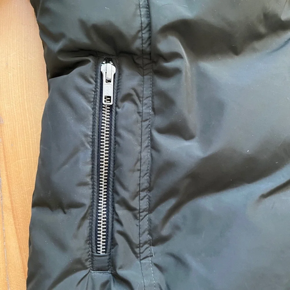 Mackage Akiva Down Puffer Coat Fur Hood Olive Green Asymmetrical Zip Size Small - Picture 10 of 11
